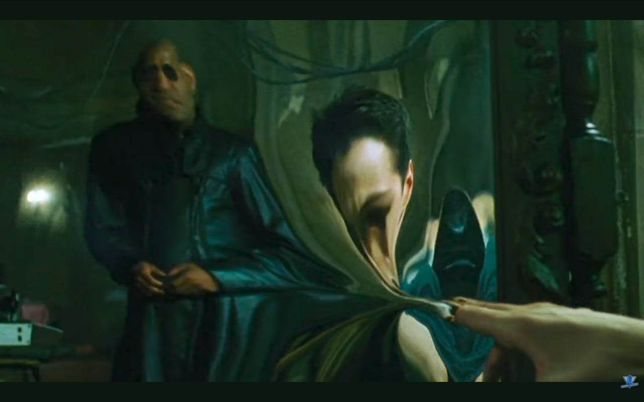 ম্যাট্রিক্স থেকে জেগে ওঠা নিও - আয়নার দৃশ্য