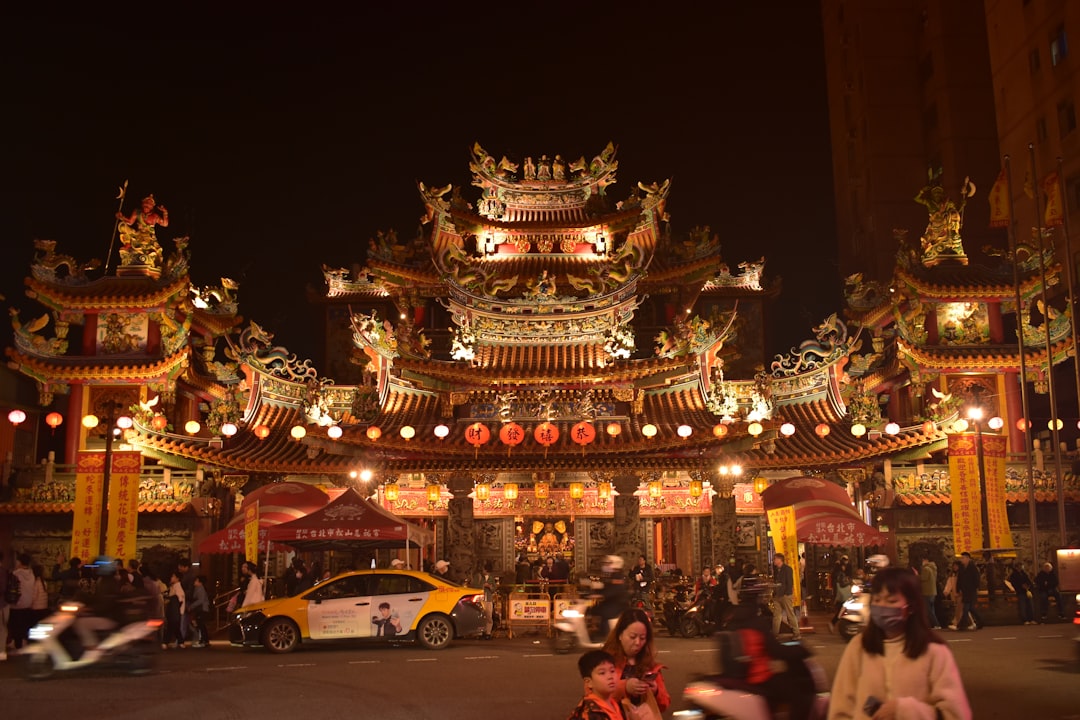 Temple Culture - ESL worksheet reading activity