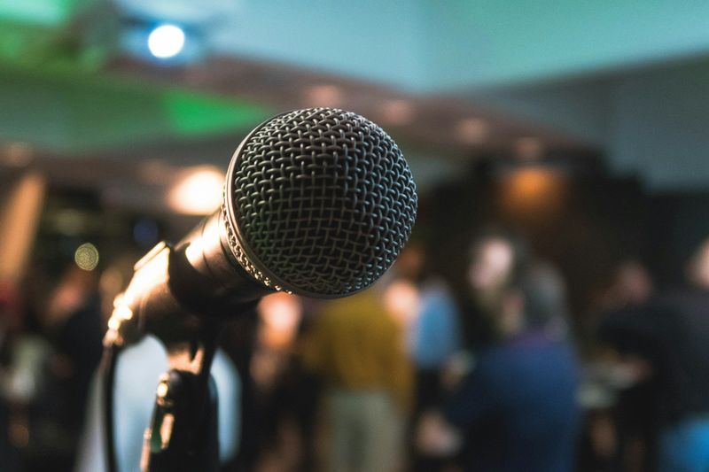 Minimal pairs speaking practice with microphone recording