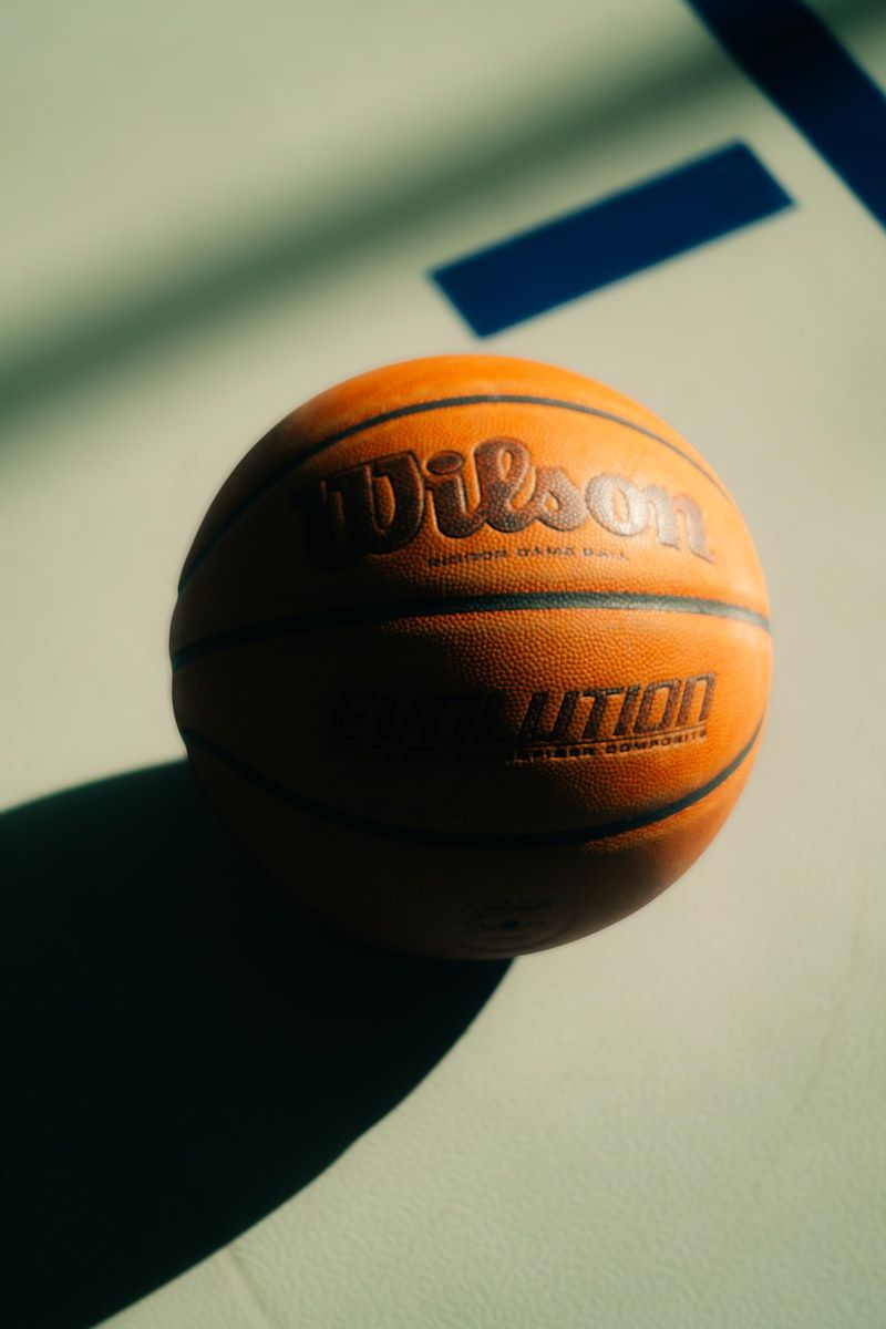NBA basketball arena ESL reading comprehension advanced worksheet