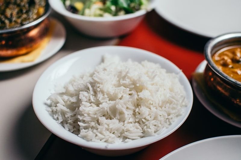 Bowl of rice as an example of an uncountable noun