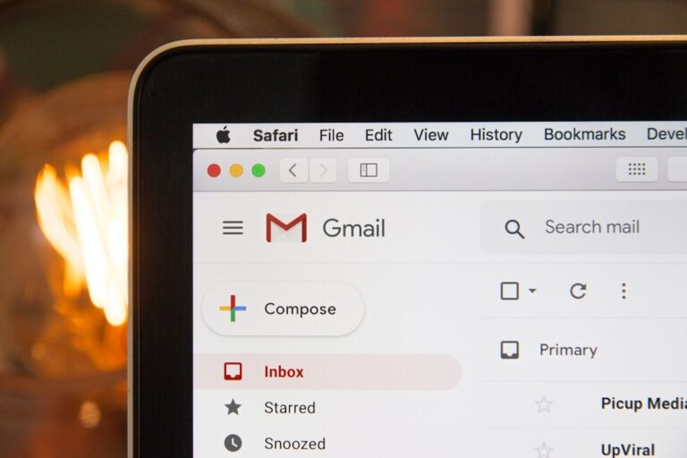 Business English Email Phrases: 30 Sentences for Work