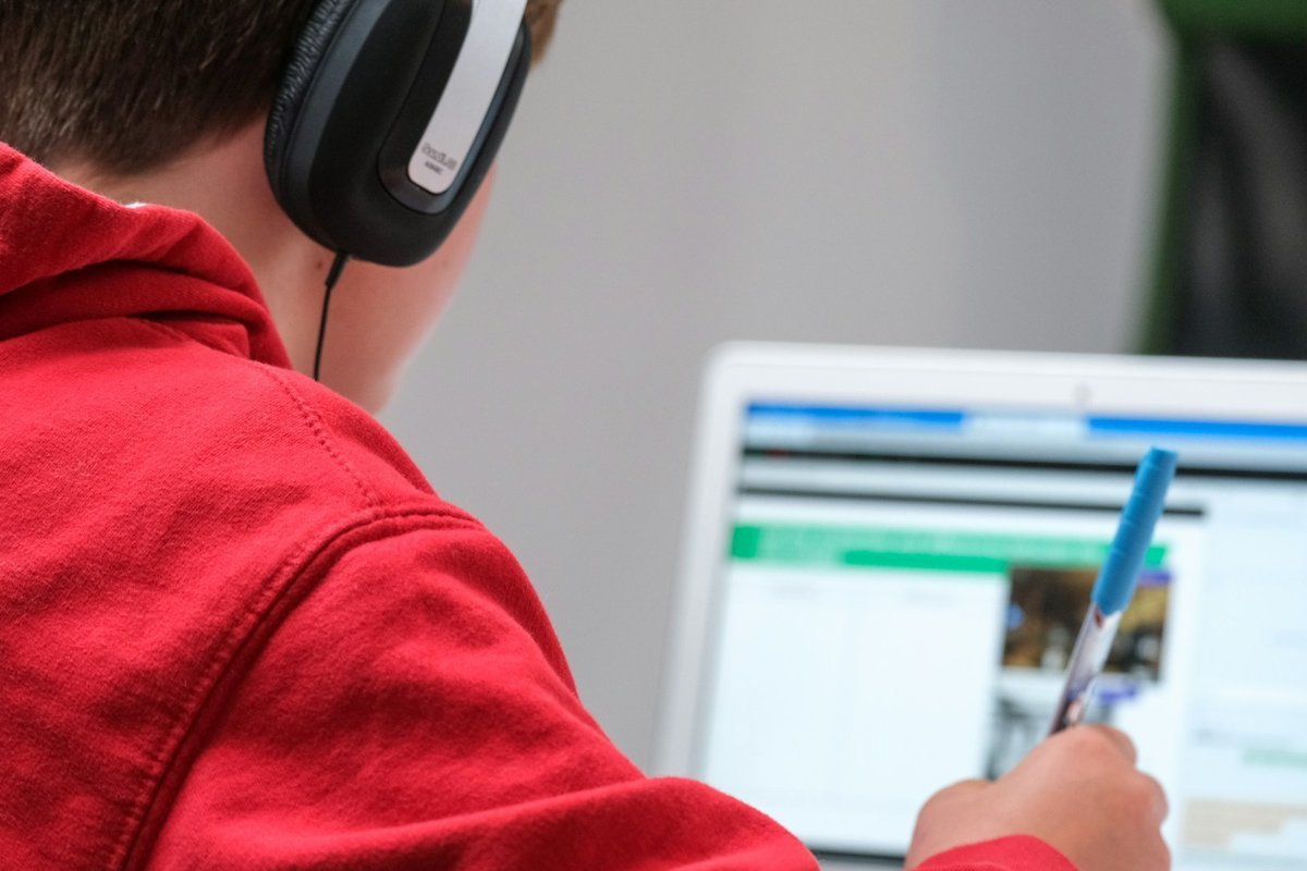 Shadowing Technique: 7 Proven ESL Drills
