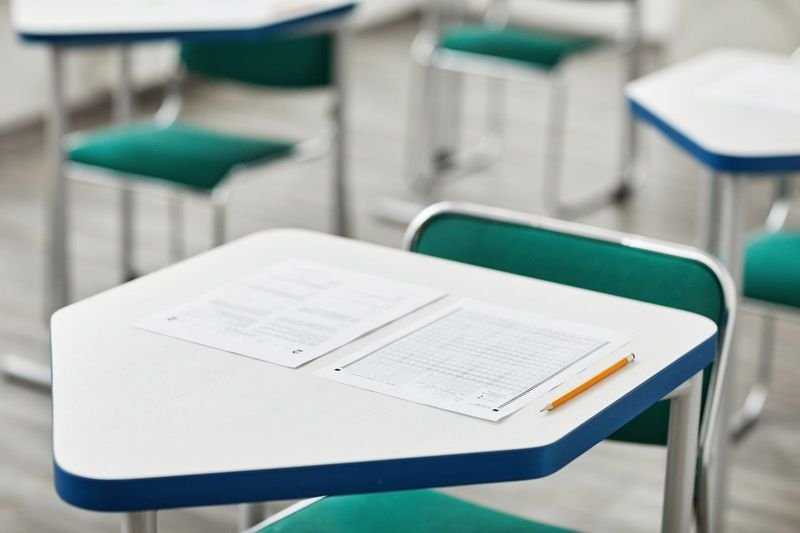 Two students in an IELTS speaking Part 3 discussion drill