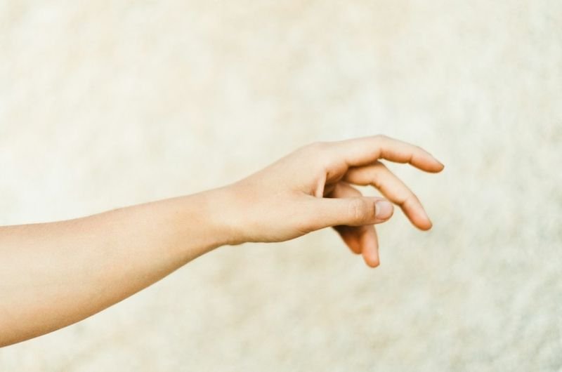 real objects used to teach vocabulary to visually impaired ESL students